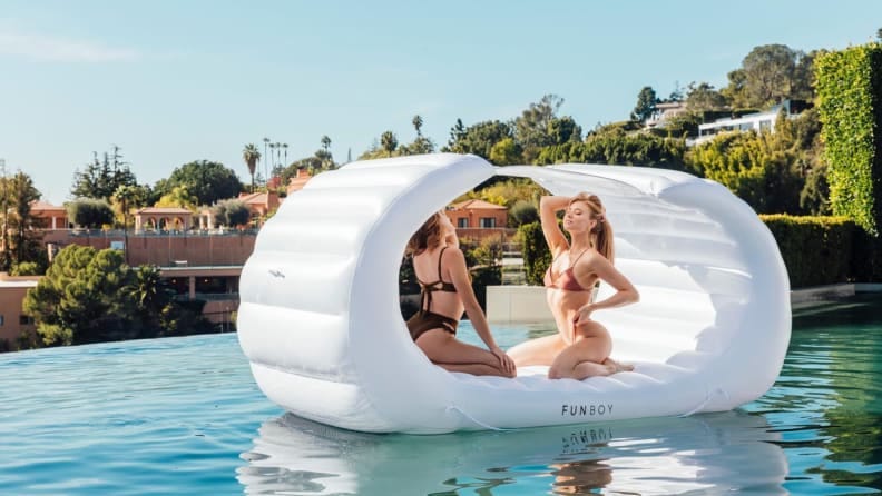 biggest pool floats